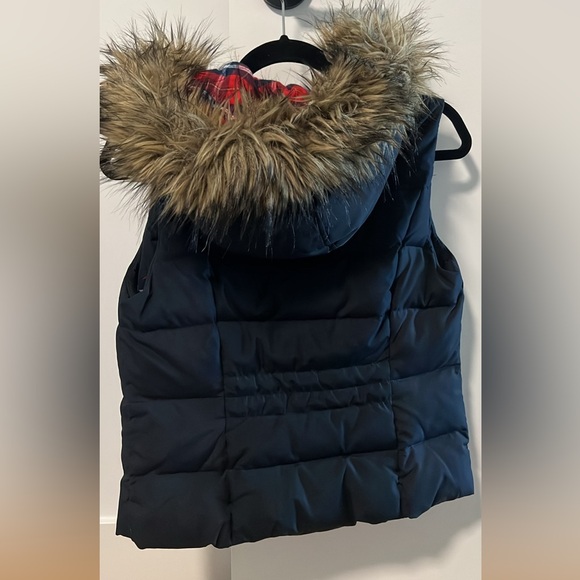 Abercrombie & Fitch puffer vest - Picture 4 of 4
